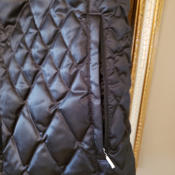 NEW LANDS END quilted 70% Goosedown feather vest. Super warm & comfortable - Picture 4 of 4